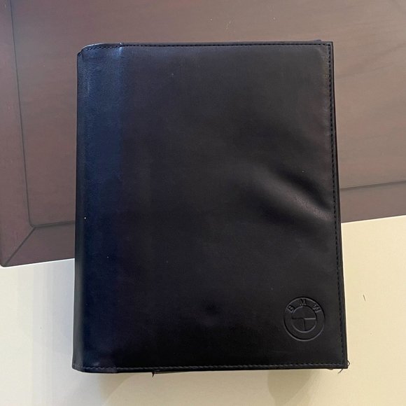 2008 BMW 5 Series Complete Owner Manual Portfolio! - Picture 12 of 15